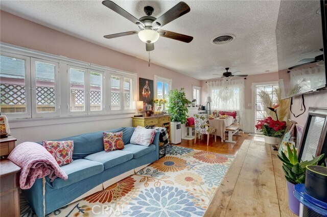 Foto del edificio - 817 E Palmyra Ave