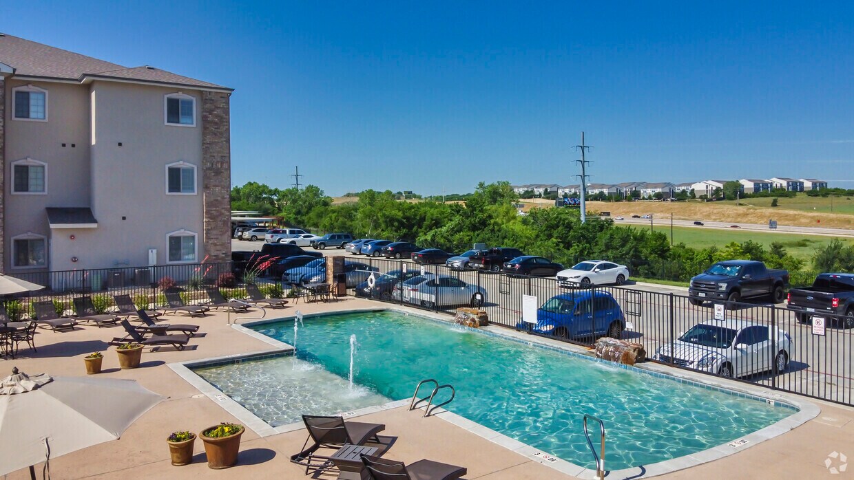 Remi Apartment Homes Apartments 704 Dale Ln White Settlement, TX