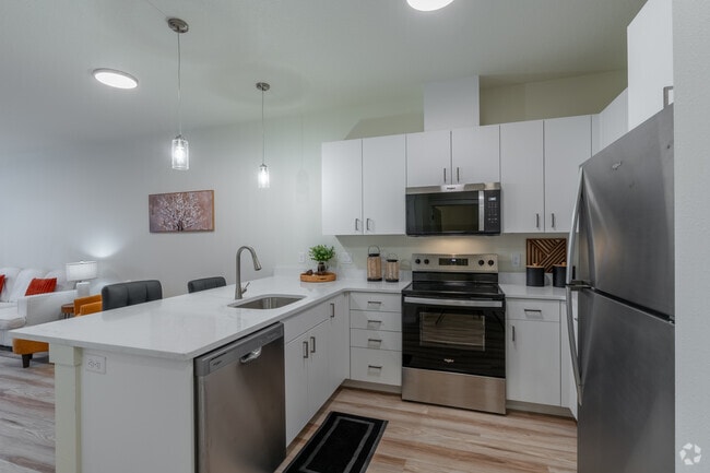 2BR, 2BA - 857SF - Kitchen - Anthony's Corner Lofts