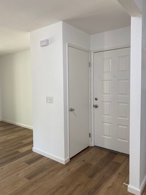 Foto del edificio - 1801 Woodlake Dr
