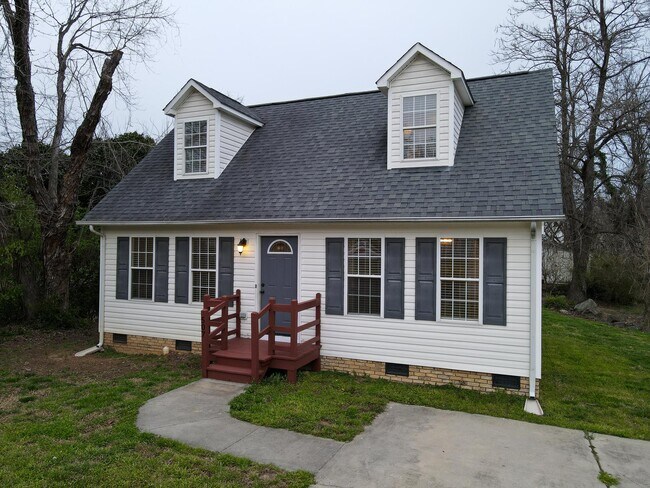 Building Photo - 507 Ridgecrest Dr