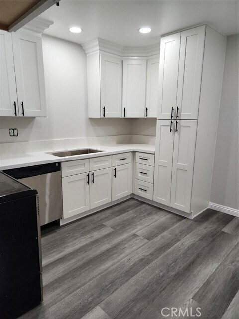 Building Photo - 855 Las Lomas Dr