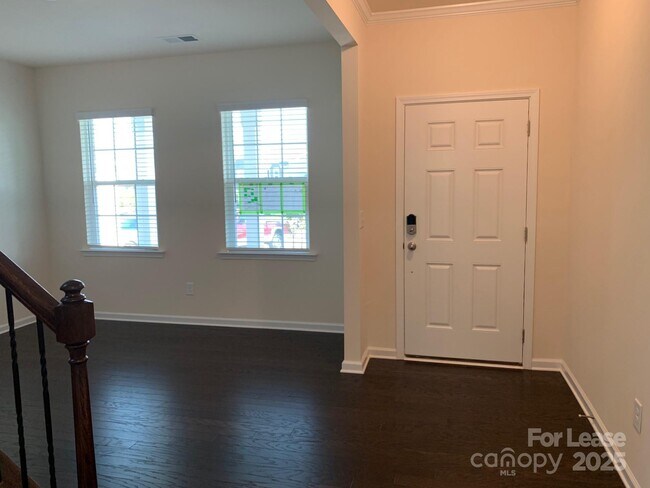 Foto del edificio - 143 Wrangell Dr