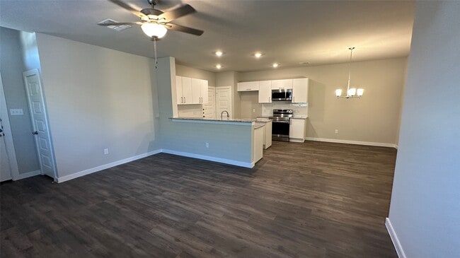 Building Photo - 9804 Grosbeak Ln