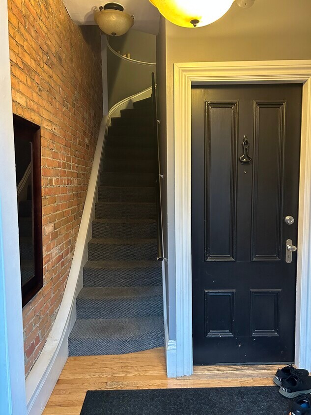 Foto principal - 15 E Springfield St