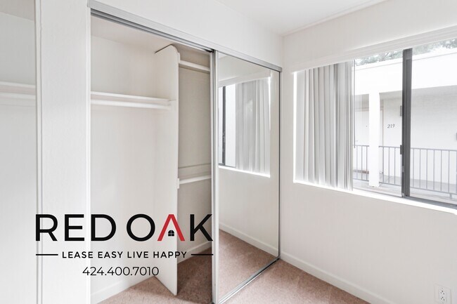 Foto del edificio - 7810-7814 Topanga Canyon Blvd