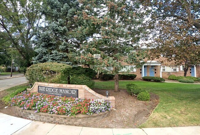 Foto del edificio - 3901 Dobrin Ct