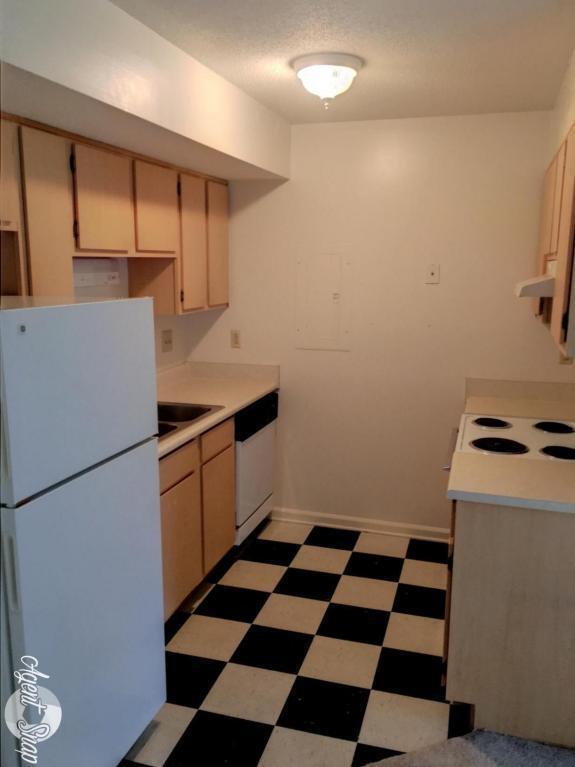 Foto del edificio - Loft-Style 2-Story Townhouse – Available 12/1