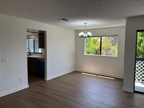 Building Photo - 627 Orange Grove Ave