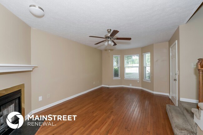 Foto del edificio - 324 Scotts Creek Pl