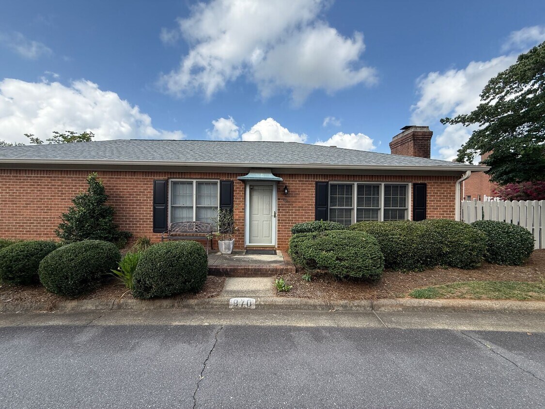 Primary Photo - 970 Lytchfield Pl