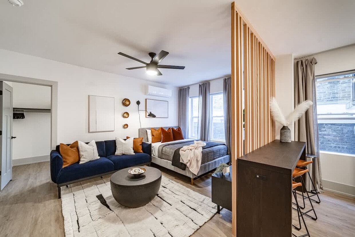 Foto principal - 3546 N Southport Ave