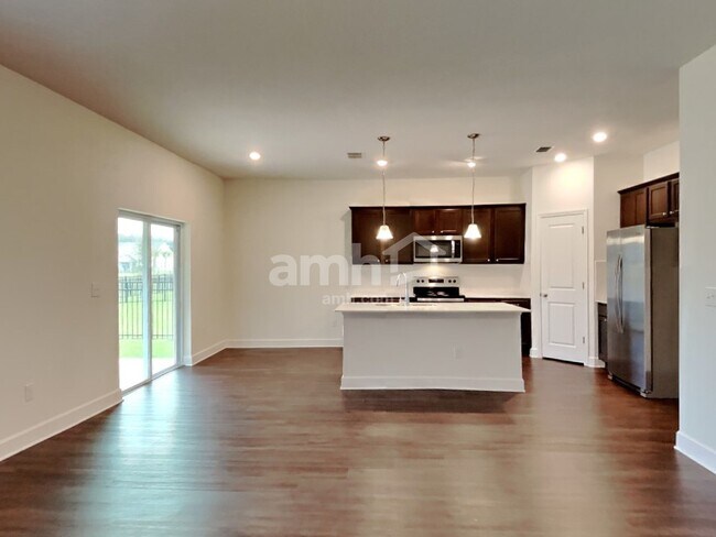 Foto del edificio - 33897 Night Lily Drive