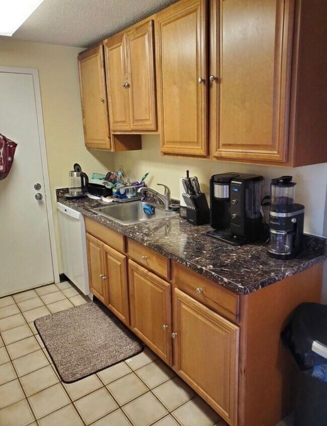 Foto del edificio - 3 Post Oak Ln