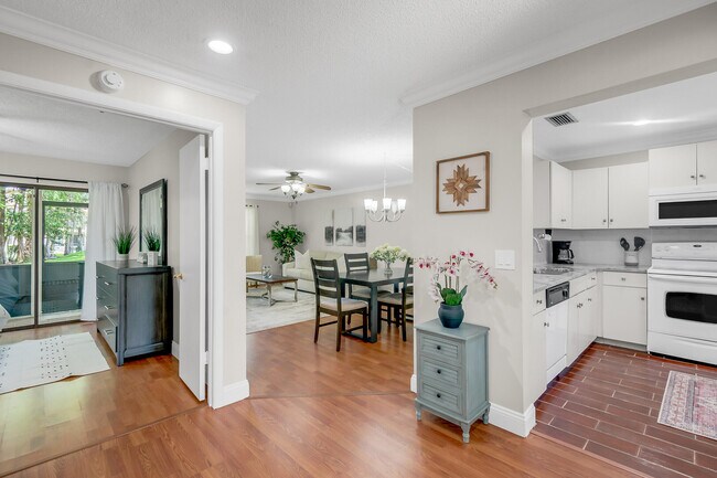 Foto del edificio - 13075 Albright Ct
