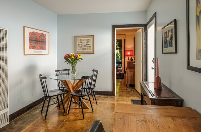 Flexible use space - 413 Rose Ave