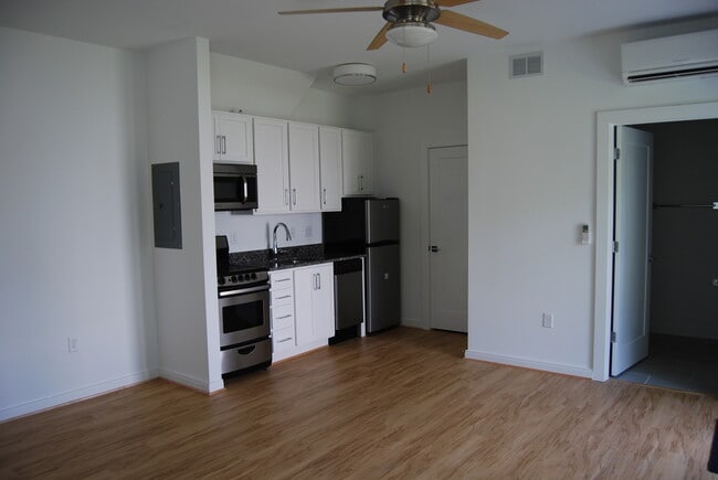 Building Photo - 1109 Porter St
