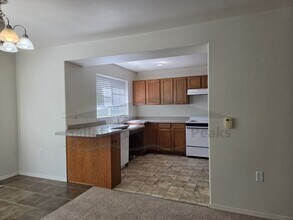 Building Photo - 1098 Longbow Ln