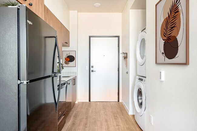 2 habitaciones, 1 baño, más de 849 pies cuadrados, cocina, lavadora y secadora - Rivenwood