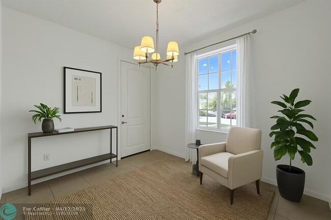 Building Photo - 152 SW 7th Ct