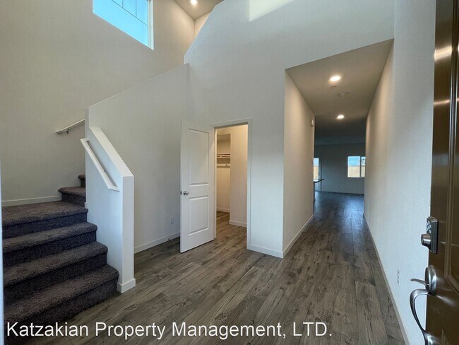 Building Photo - 5 br, 3 bath House - 10825 Kentledge St.