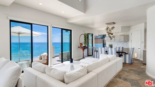 Foto del edificio - 25252 Malibu Rd