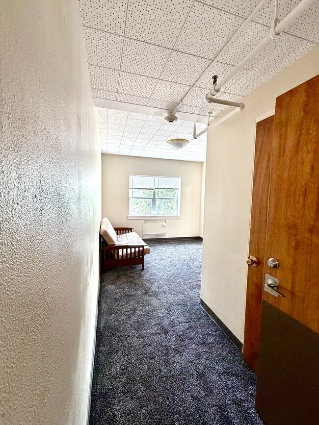 Building Photo - 3959 Sheridan Ave