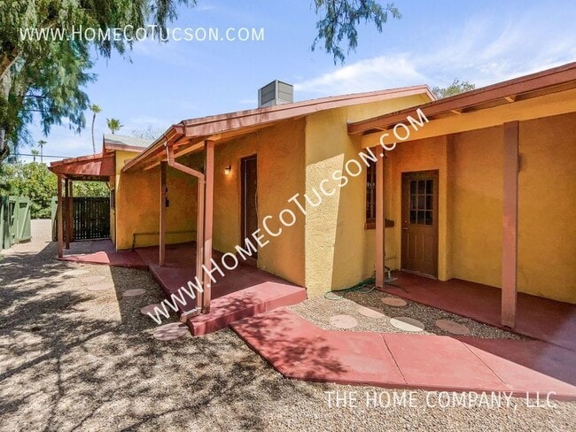 Building Photo - 1509 E Blacklidge Drive Unit 3: Four Bedro...