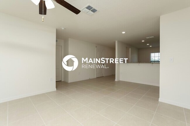 Foto del edificio - 3 Bedroom Pet-Friendly Home in Leesburg, FL with Main Street Renewal