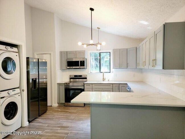 Building Photo - 2439 Winding Way