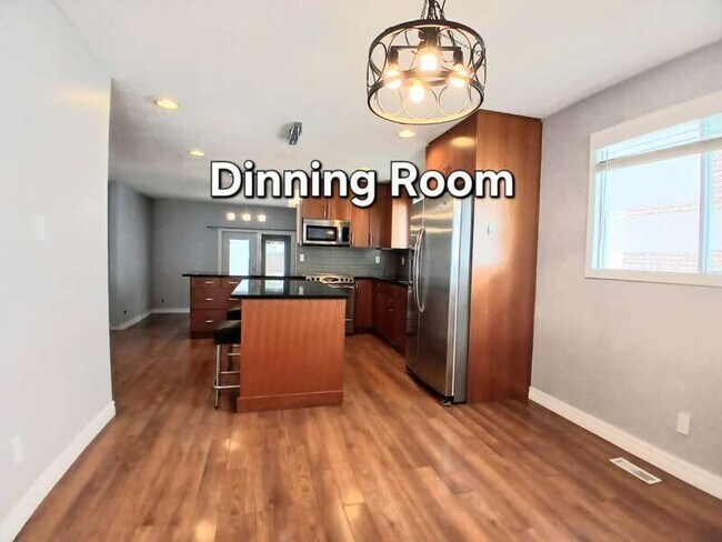 Photo du bâtiment - 8728-8181 181 St NW