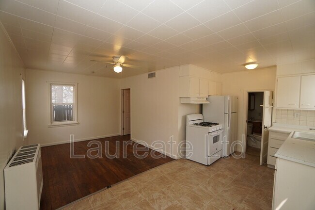 Foto del edificio - 1436.5 Kenton St