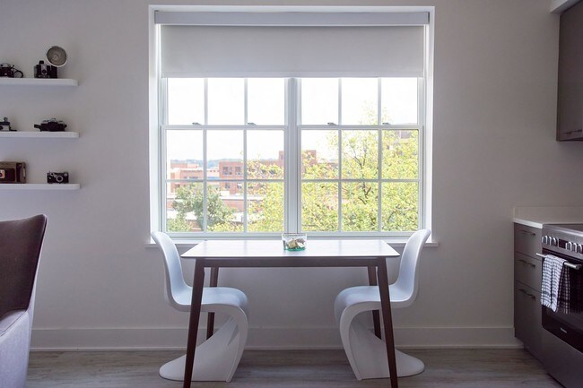 Foto del edificio - 816 Potomac Ave SE