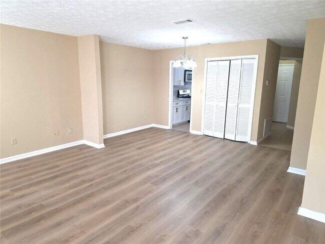 Building Photo - 2378 Cove Rd