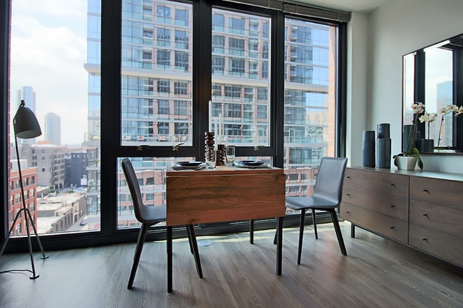 Photo - 632 N Wells St Apartment