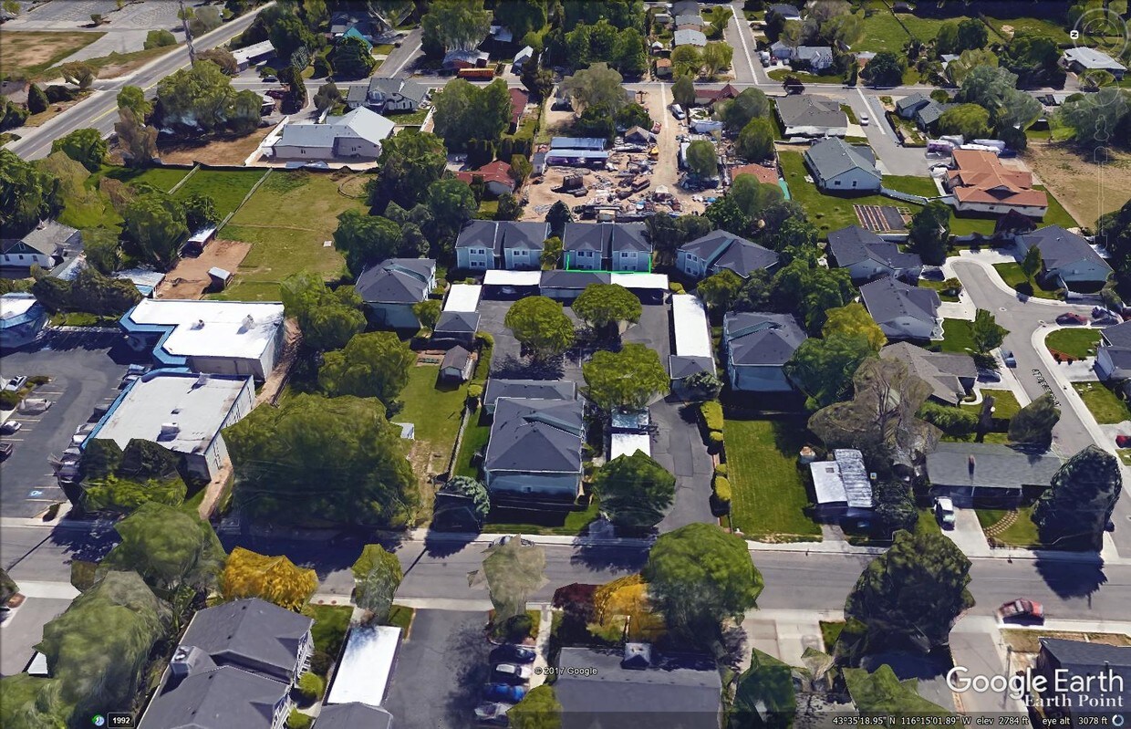 Building Photo - 1716 S Eagleson Rd