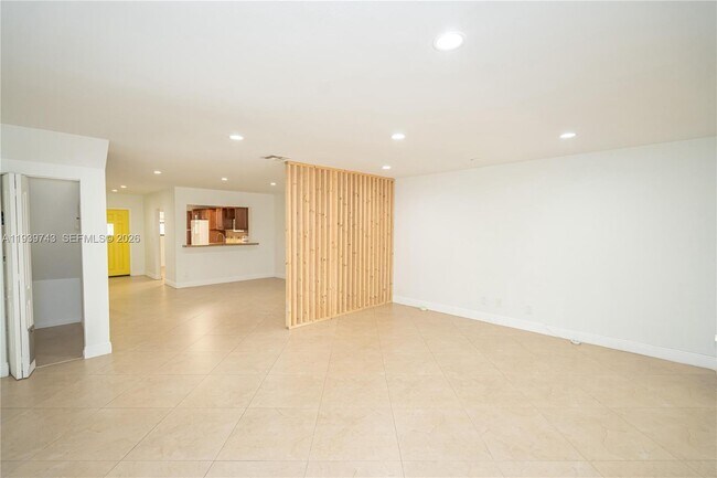 Building Photo - 3753 Estepona Ave