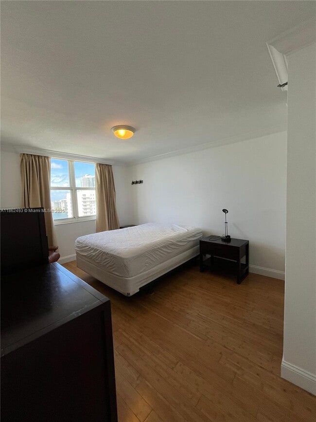 Building Photo - 770 Claughton Island Dr
