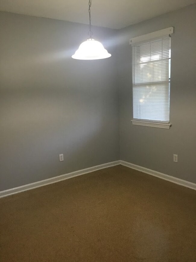 Building Photo - 109 Samarya Ln