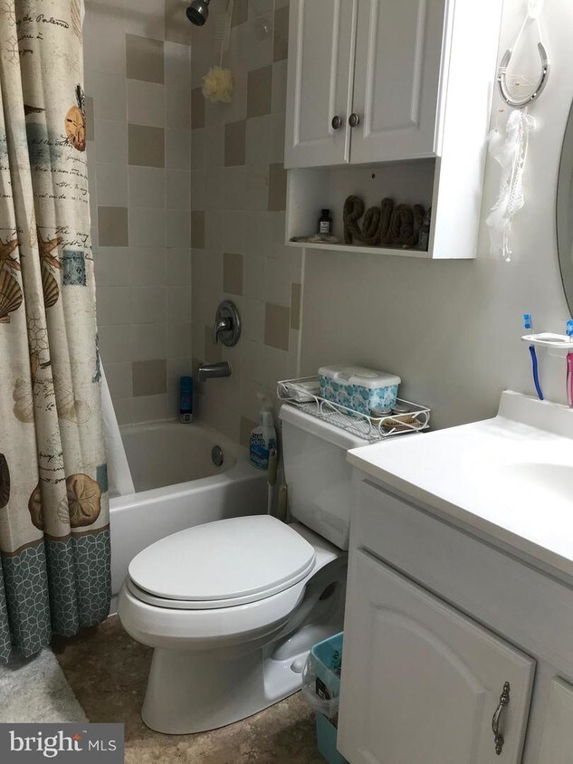 Foto principal - 7829 Bertha Rd