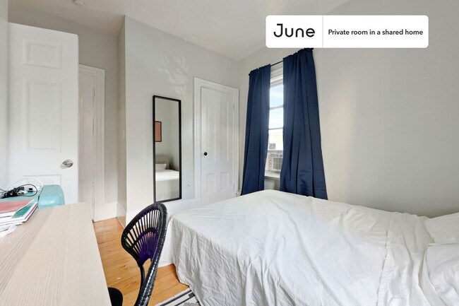 Foto del edificio - Room in Shared 3 bed/1 bath home