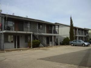 Primary Photo - 885 Lake Blvd
