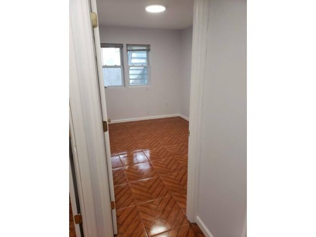 Building Photo - 3743 Lyme Ave