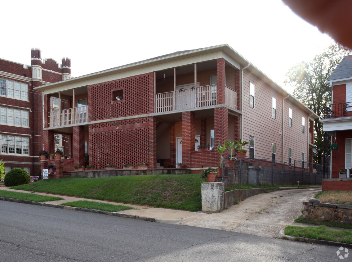 Foto del edificio - Springs Manor Apartments