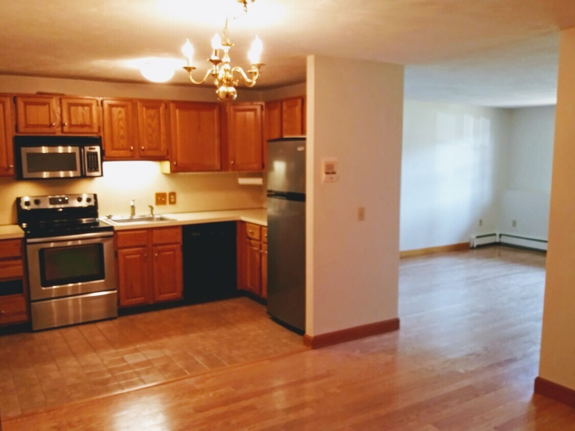 209 Great Rd Unit A8, Acton, MA 01720 Condo for Rent in Acton, MA