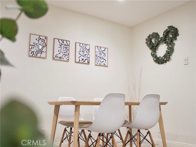 Foto del edificio - 2052 S June Pl