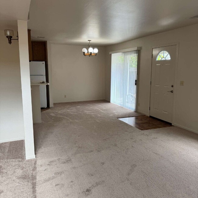 Building Photo - Stonegate living