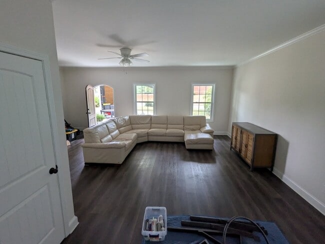 Foto del edificio - 214 Evans St