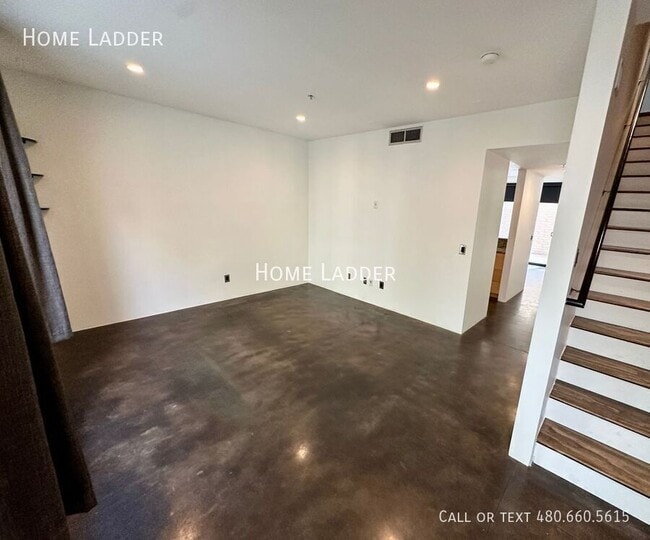 Photo - 620 N 4th Ave Townhome
