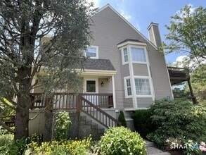 Building Photo - 601 Foxboro Dr